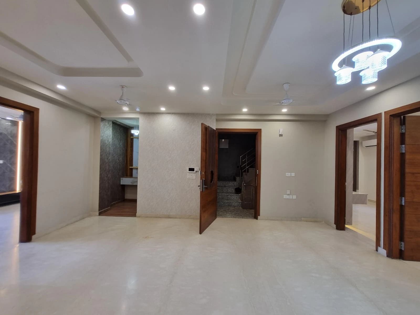 2 BHK Flat in Sector 86, Faridabad